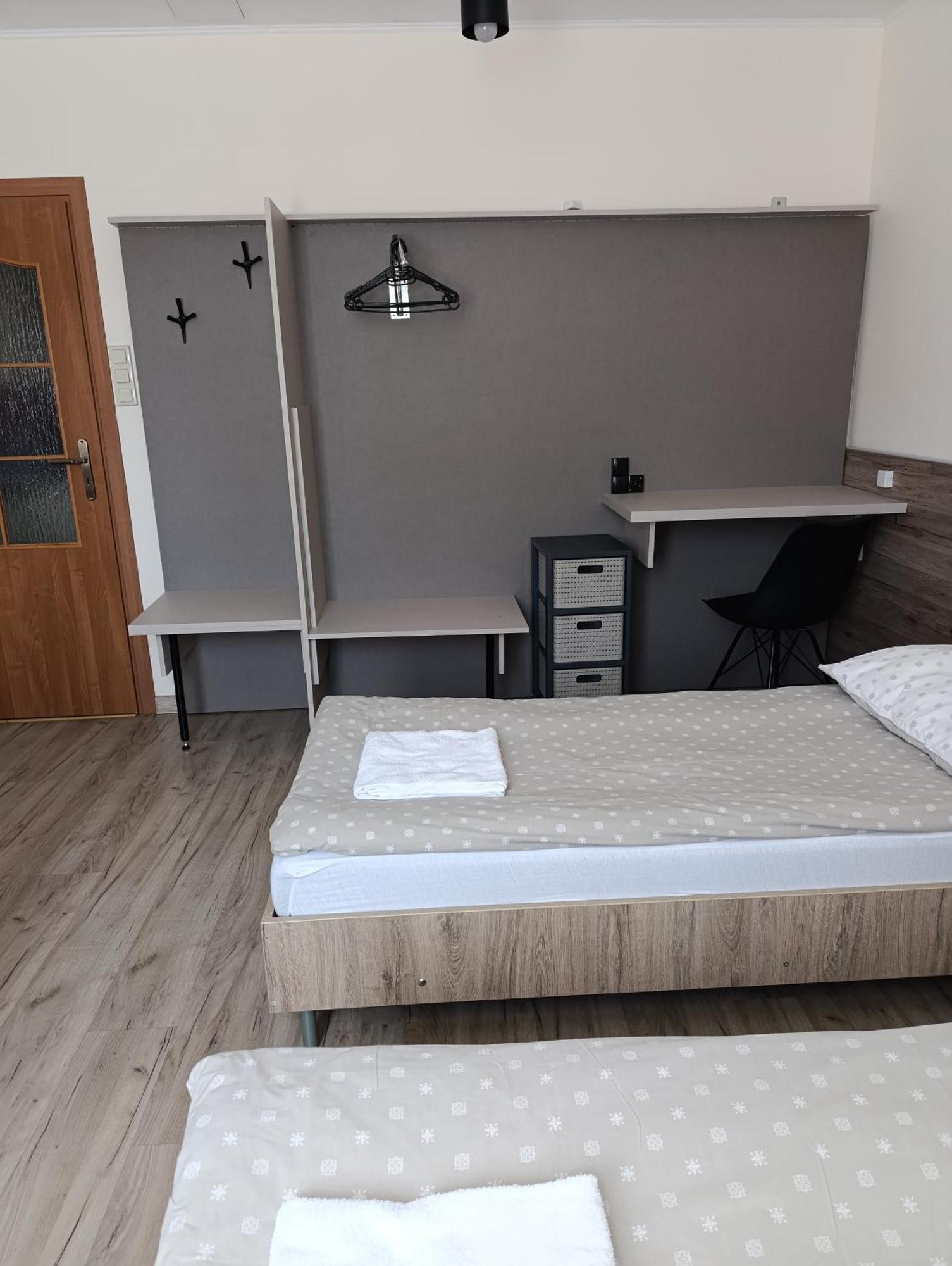 Noclegi "Poza Szlakiem" Walbrzych Bagian luar foto
